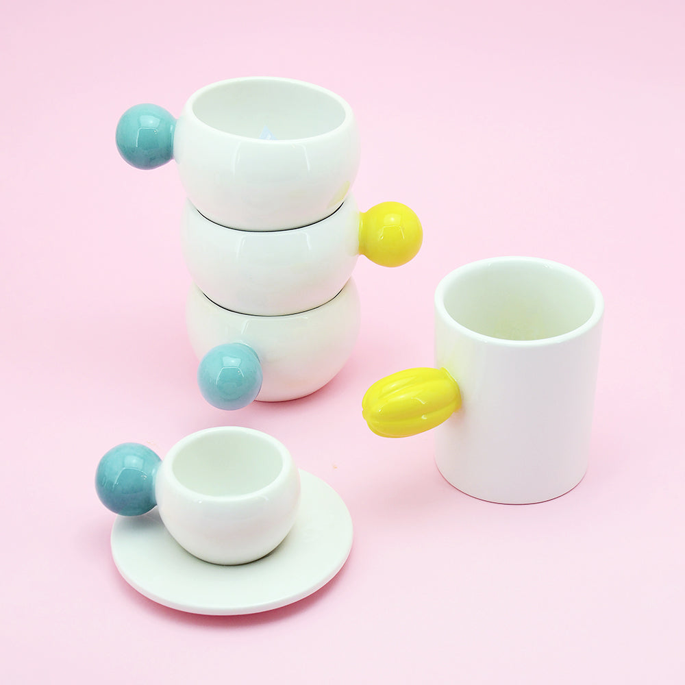 tazze bianche con manici colorati ceramica macula